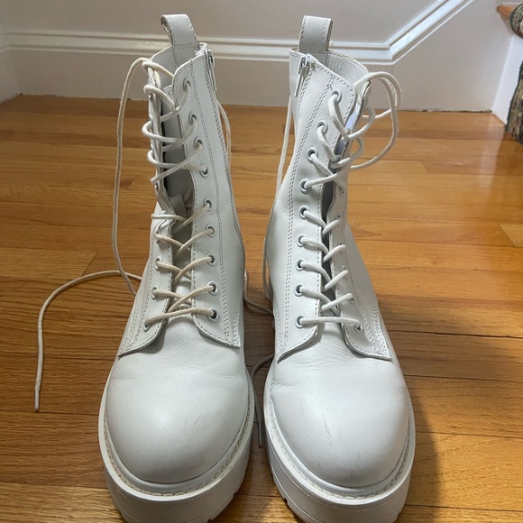 White Steve Madden Size 10 - Picture 3 of 3